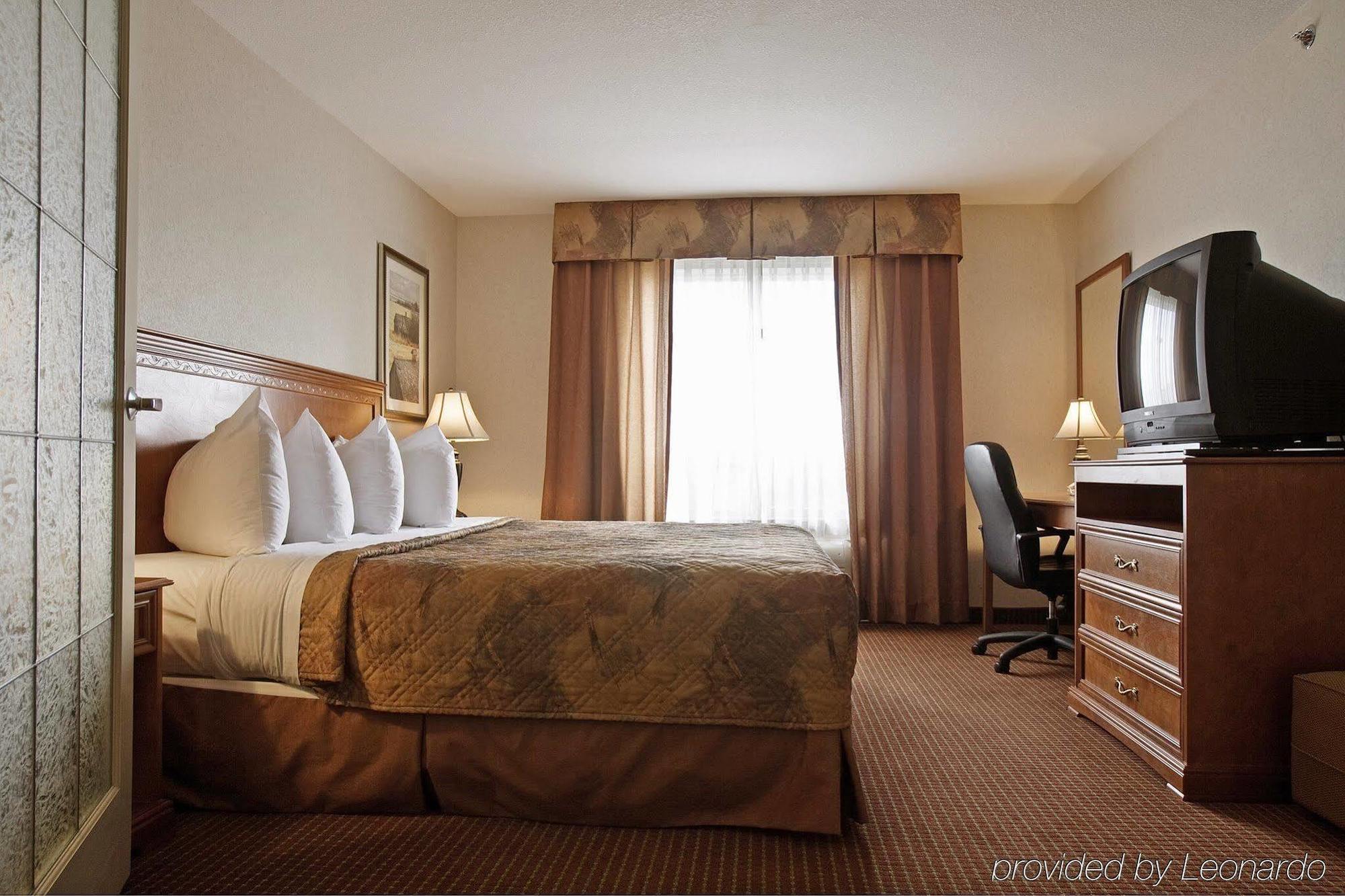 Stonebridge Hotel Dawson Creek Habitación foto